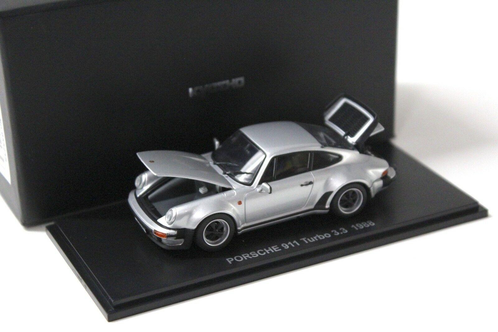 1:43 Kyosho Porsche 911 930 Turbo 3.3 silver 1988