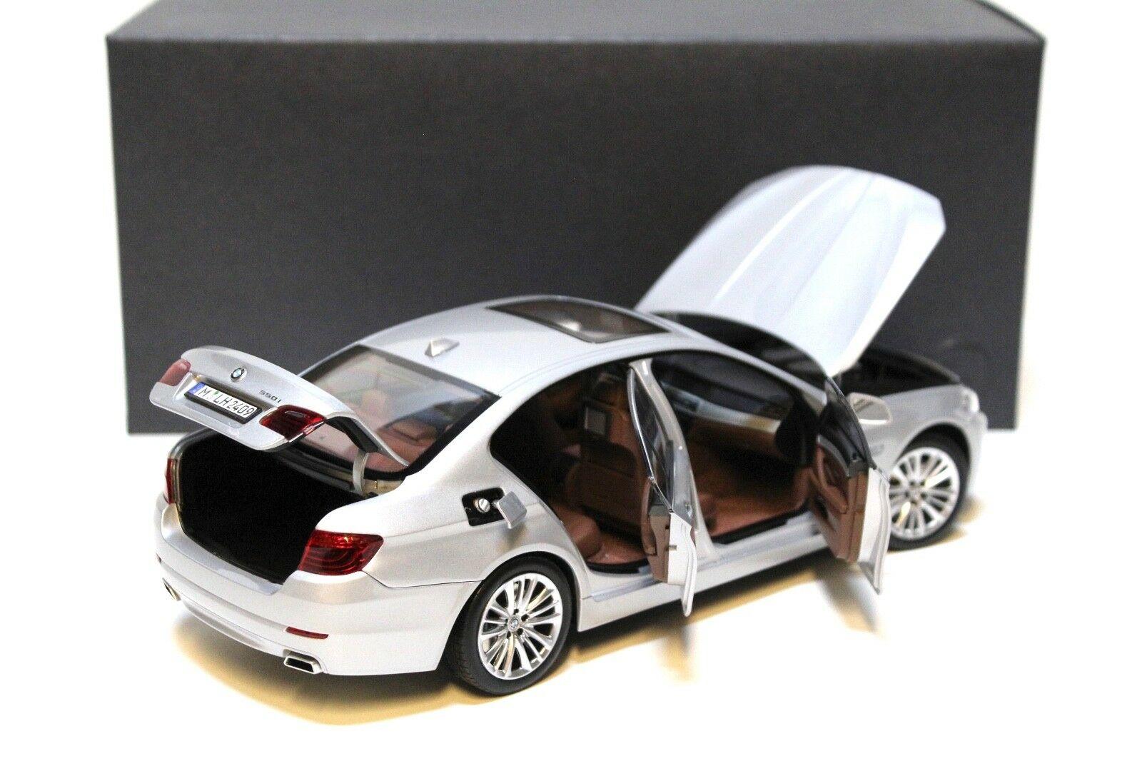 1:18 Norev BMW 550i F10 Limousine silver DEALER VERSION