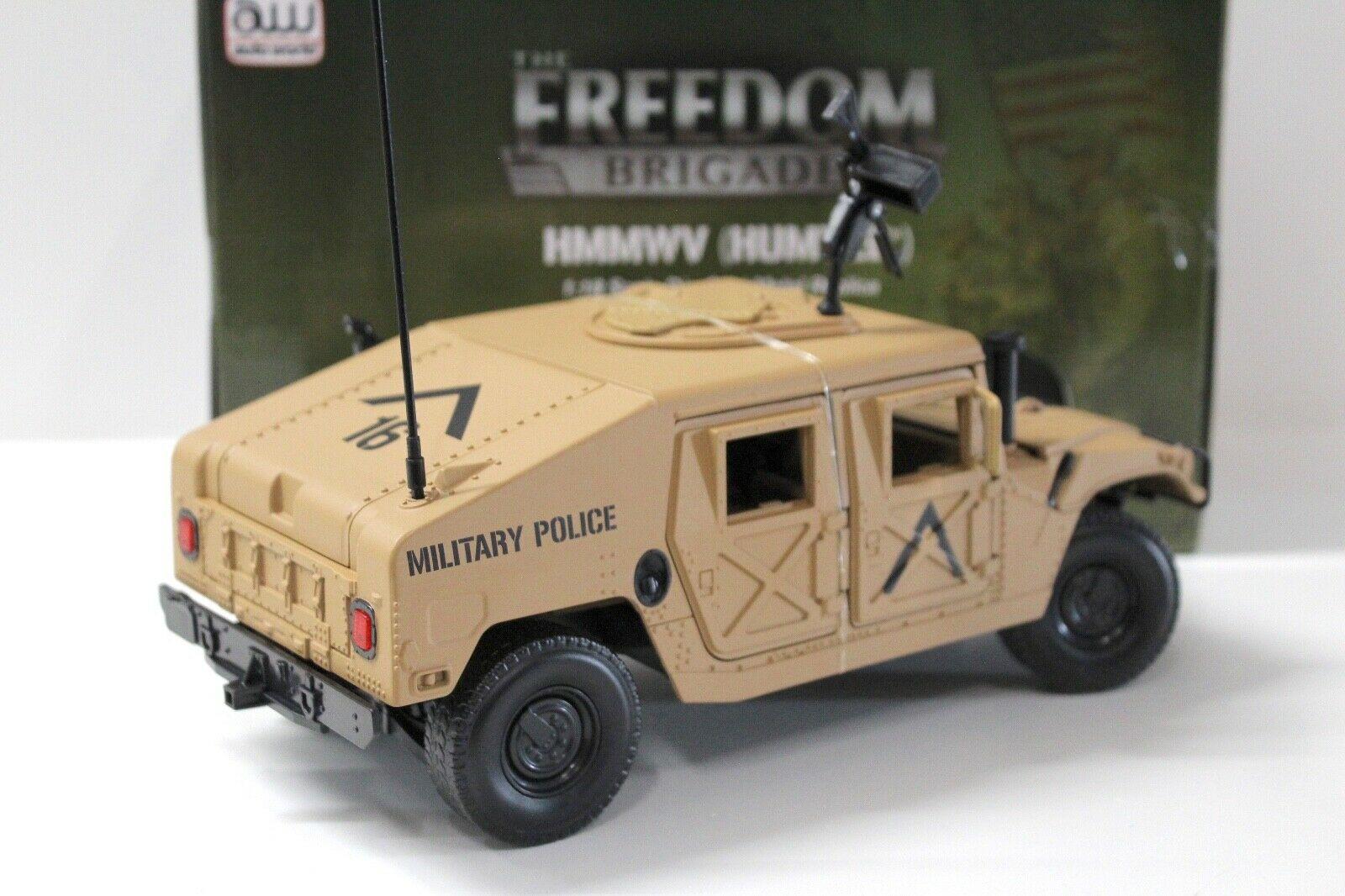 1:18 Auto World Hummer Humvee Military Police beige