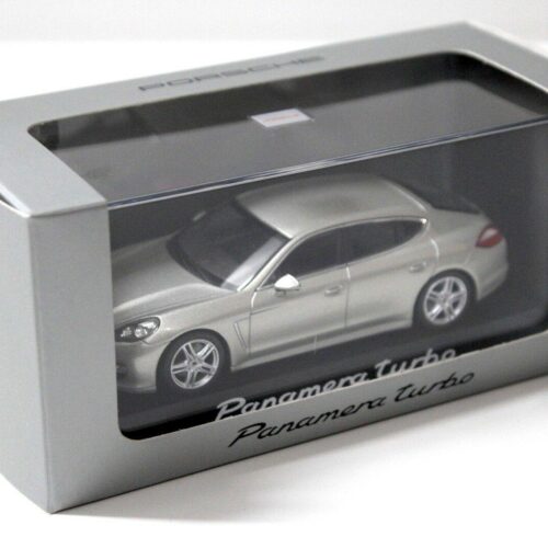 1:43 Minichamps Porsche Panamera Turbo beige DEALER VERSION