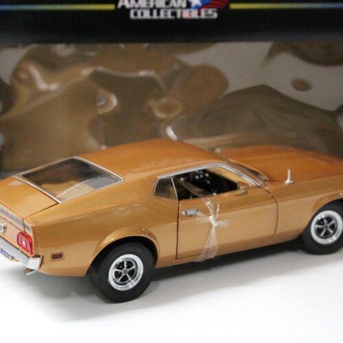 1:18 SunStar Ford Mustang Sportsroof 1971 gold