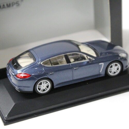 1:43 Minichamps Porsche Panamera Turbo Yachting blue