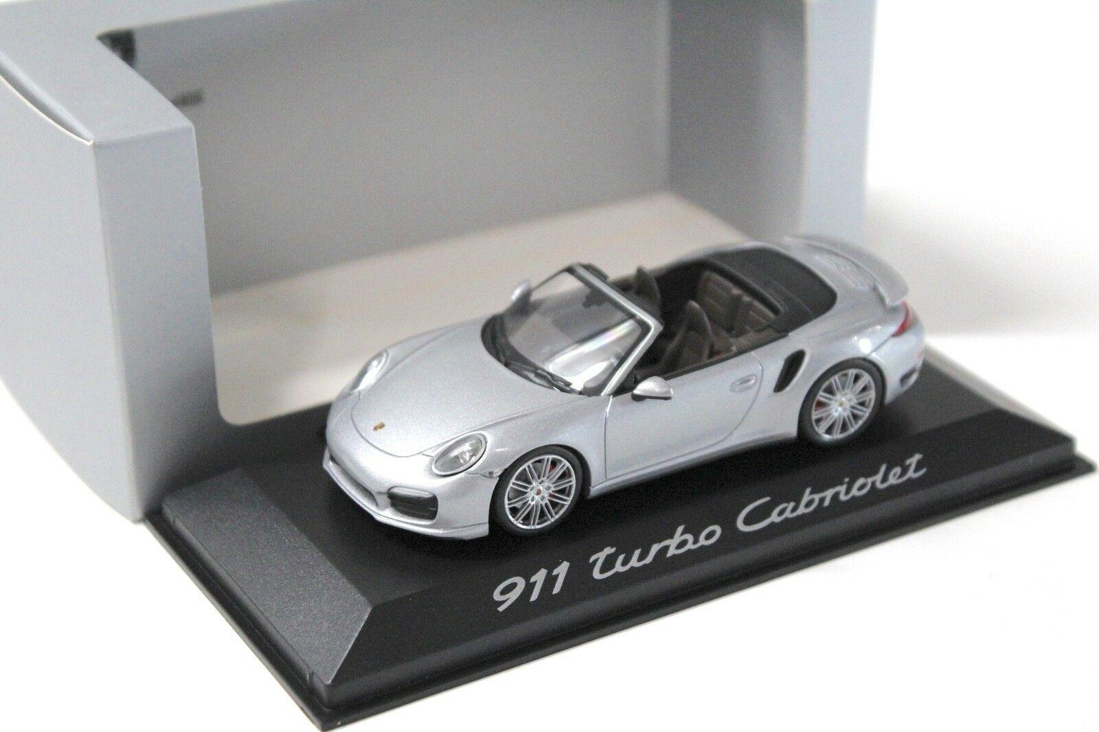 ID 41361 orig.jpg 1:43 Minichamps Porsche 911 (991) Turbo Cabriolet silver DEALER VERSION