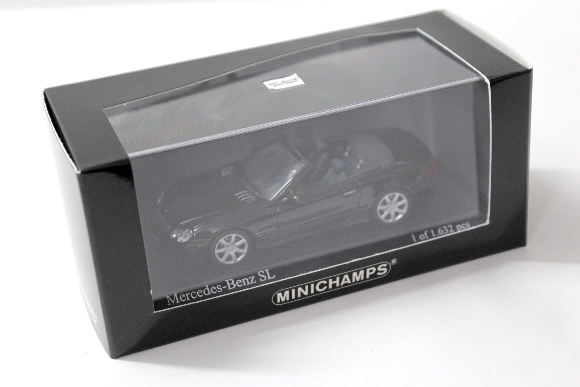 1:43 Minichamps Mercedes SL Convertible 2001 black