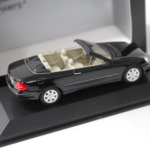 1:43 Minichamps Mercedes CLK Convertible 2003 black - Image 2