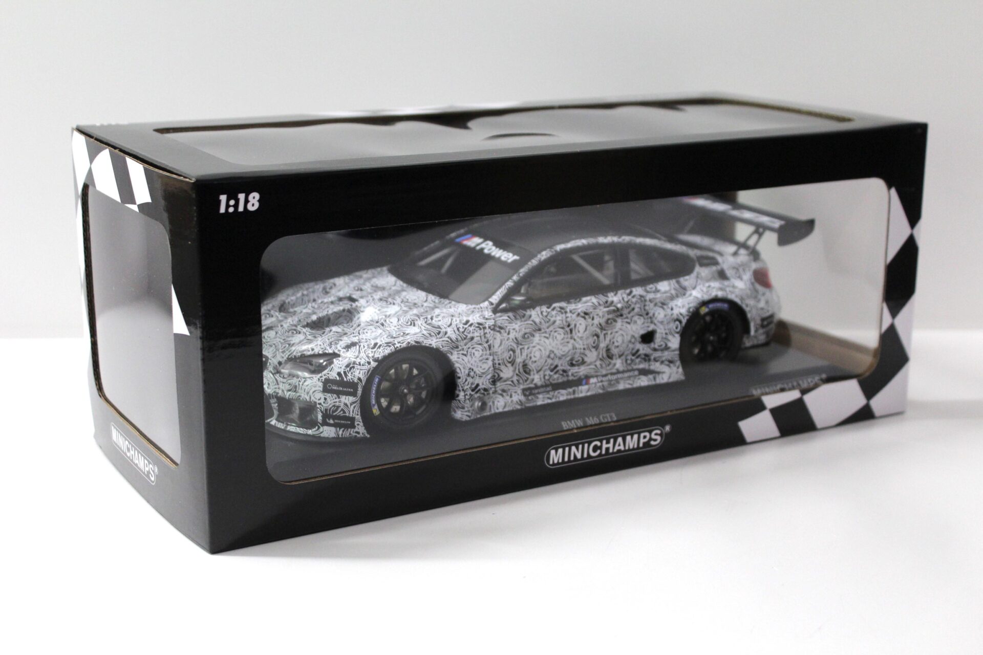 1:18 Minichamps BMW M6 GT3 Presentation SPA 2015 black/ white