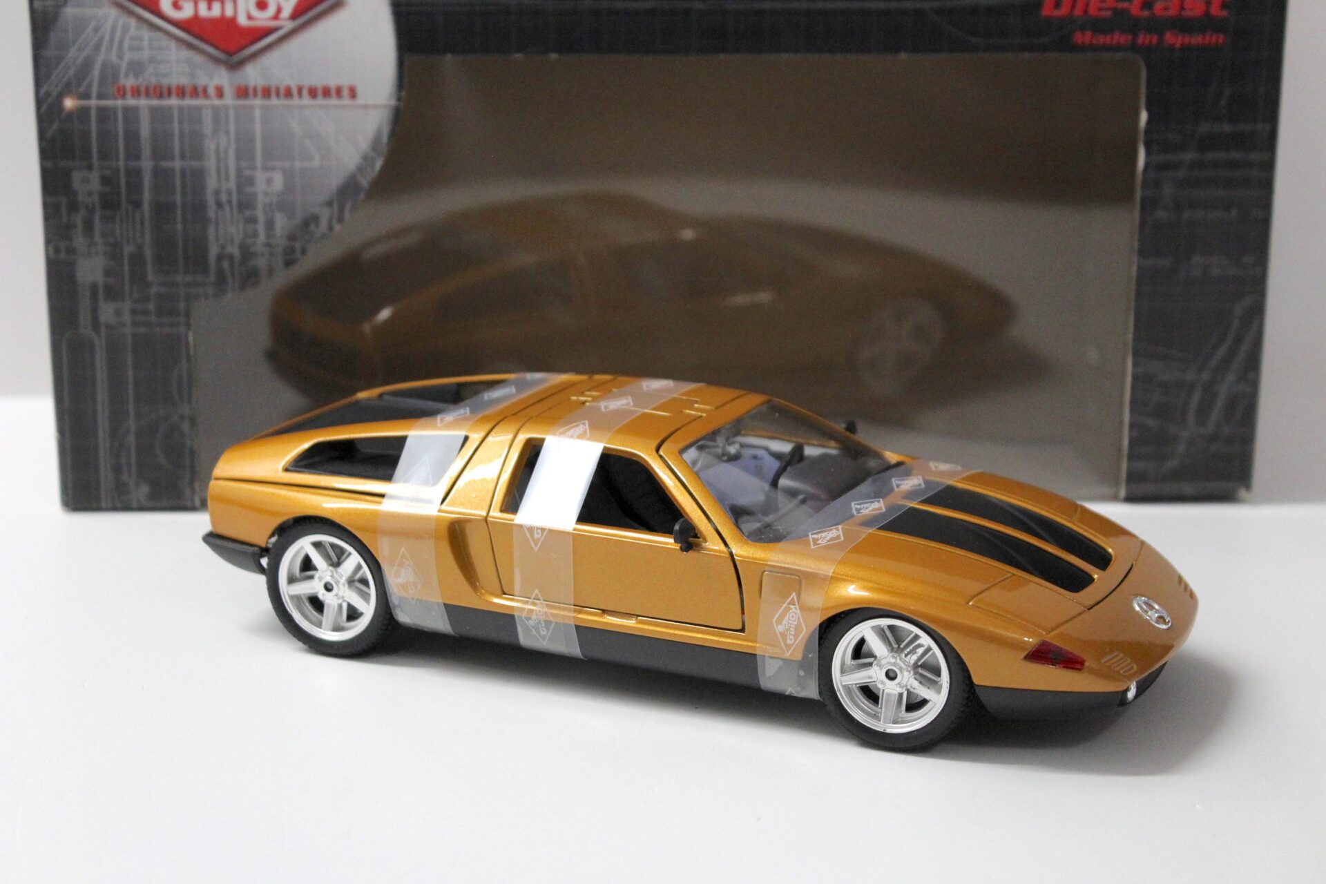1:18 Guiloy Mercedes C-111 Coupe 1969 gold-metallic