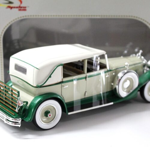 1:18 Signature Models 1930 Packard Brewster beige/ green