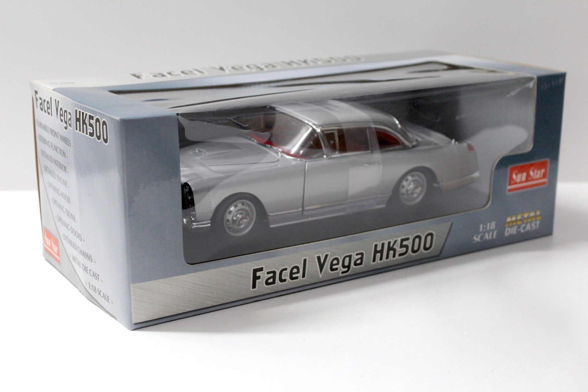 1:18 SunStar Facel Vega HK500 Coupe silver