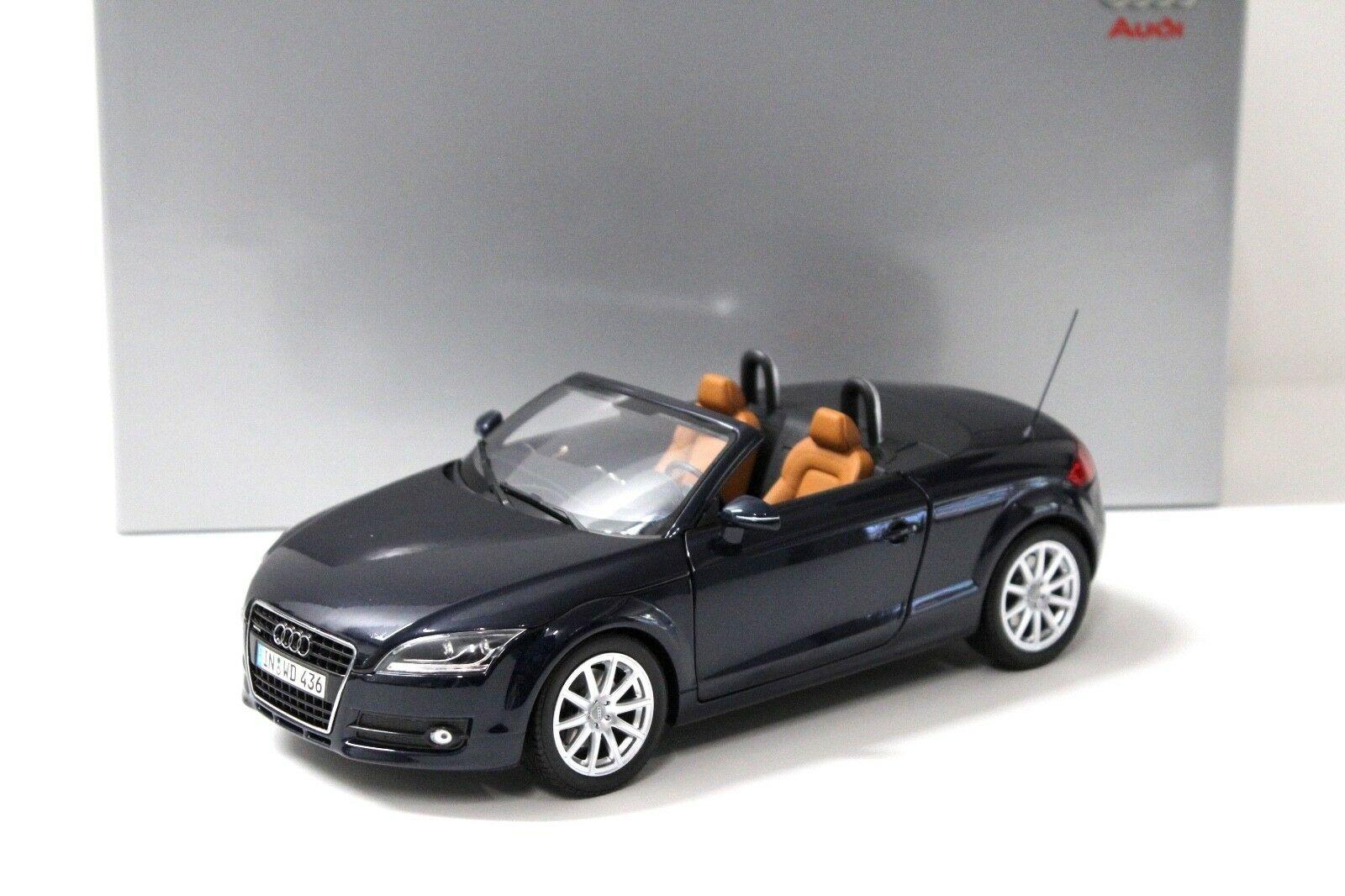 ID 43951 orig.jpg 1:18 Minichamps Audi TT Roadster tiefsee blue DEALER VERSION