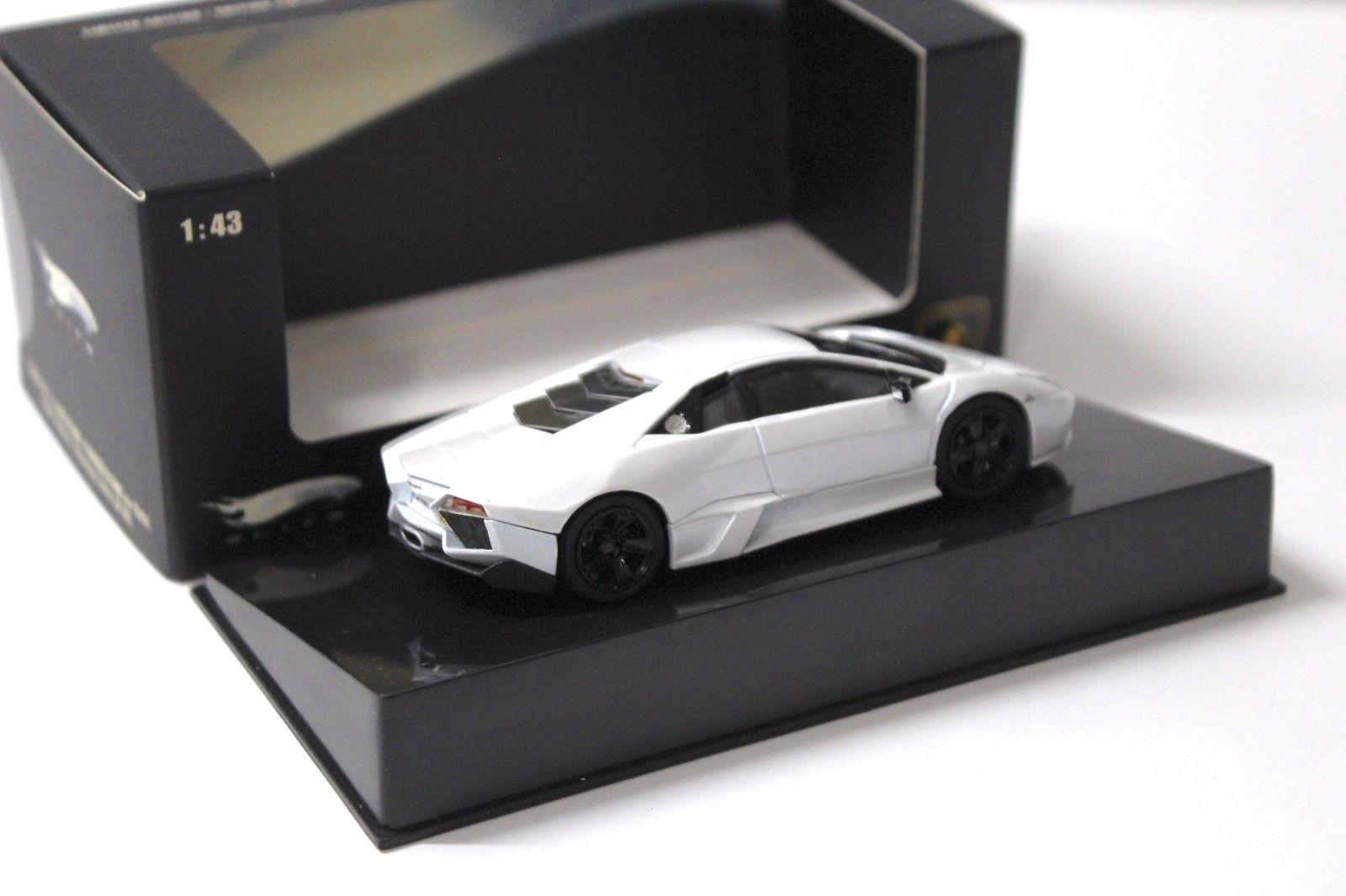 1:43 Hot Wheels Elite Lamborghini Reventon white