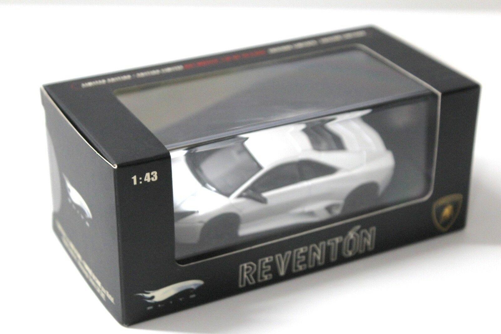 1:43 Hot Wheels Elite Lamborghini Reventon white