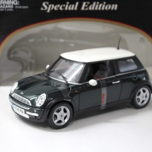 1:18 Maisto Mini Cooper 2003 dark green/ white