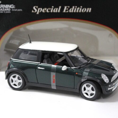 1:18 Maisto Mini Cooper 2003 dark green/ white