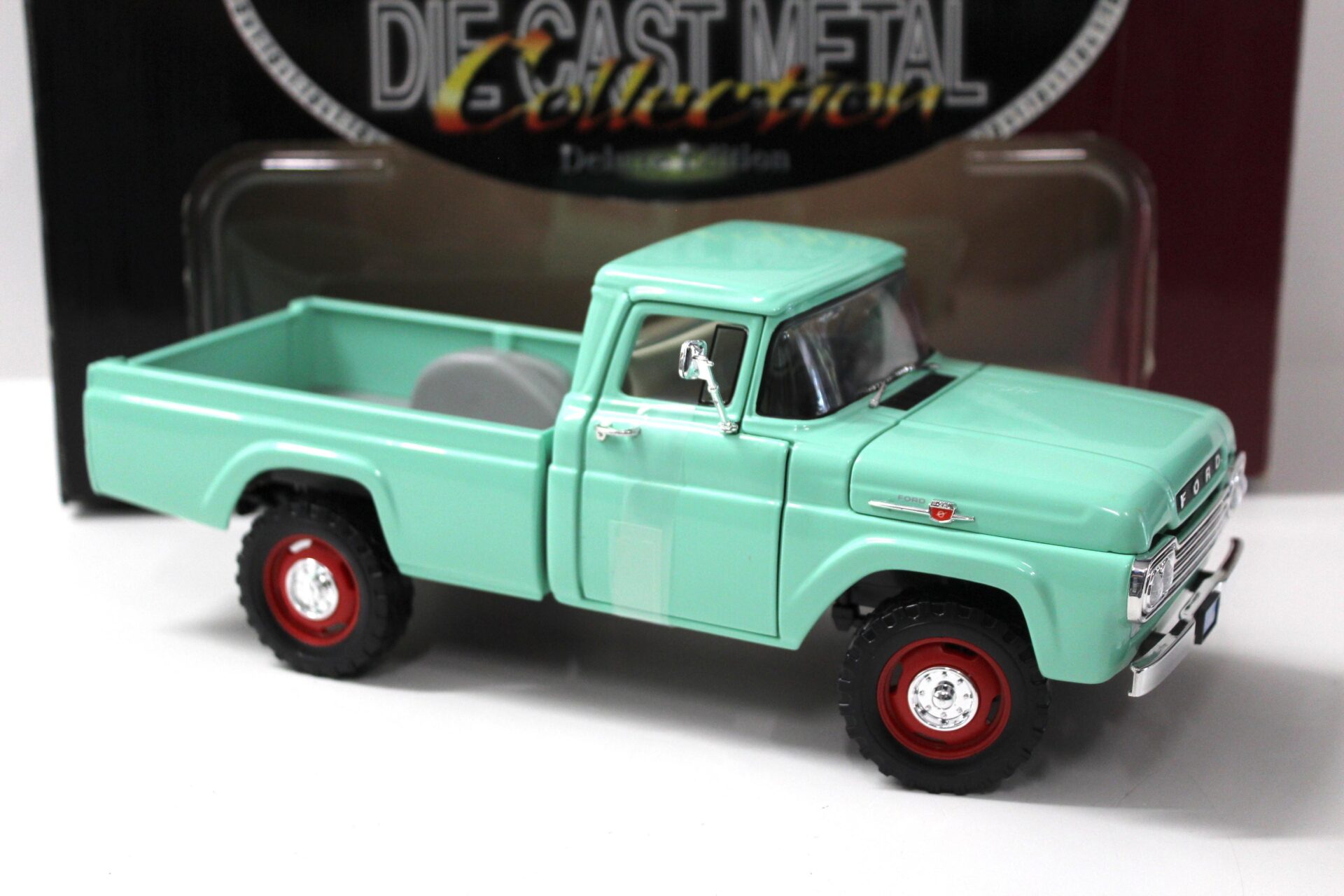 1:18 Road Signature Ford F-250 Pick Up 1959 green