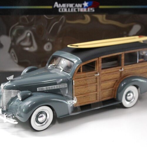 1:18 Sun Star 1939 Chevrolet Woody Surf Wagon Granville grey