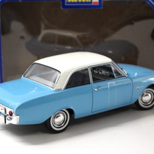 1:18 Revell Ford Taunus 17M light blue/ white roof
