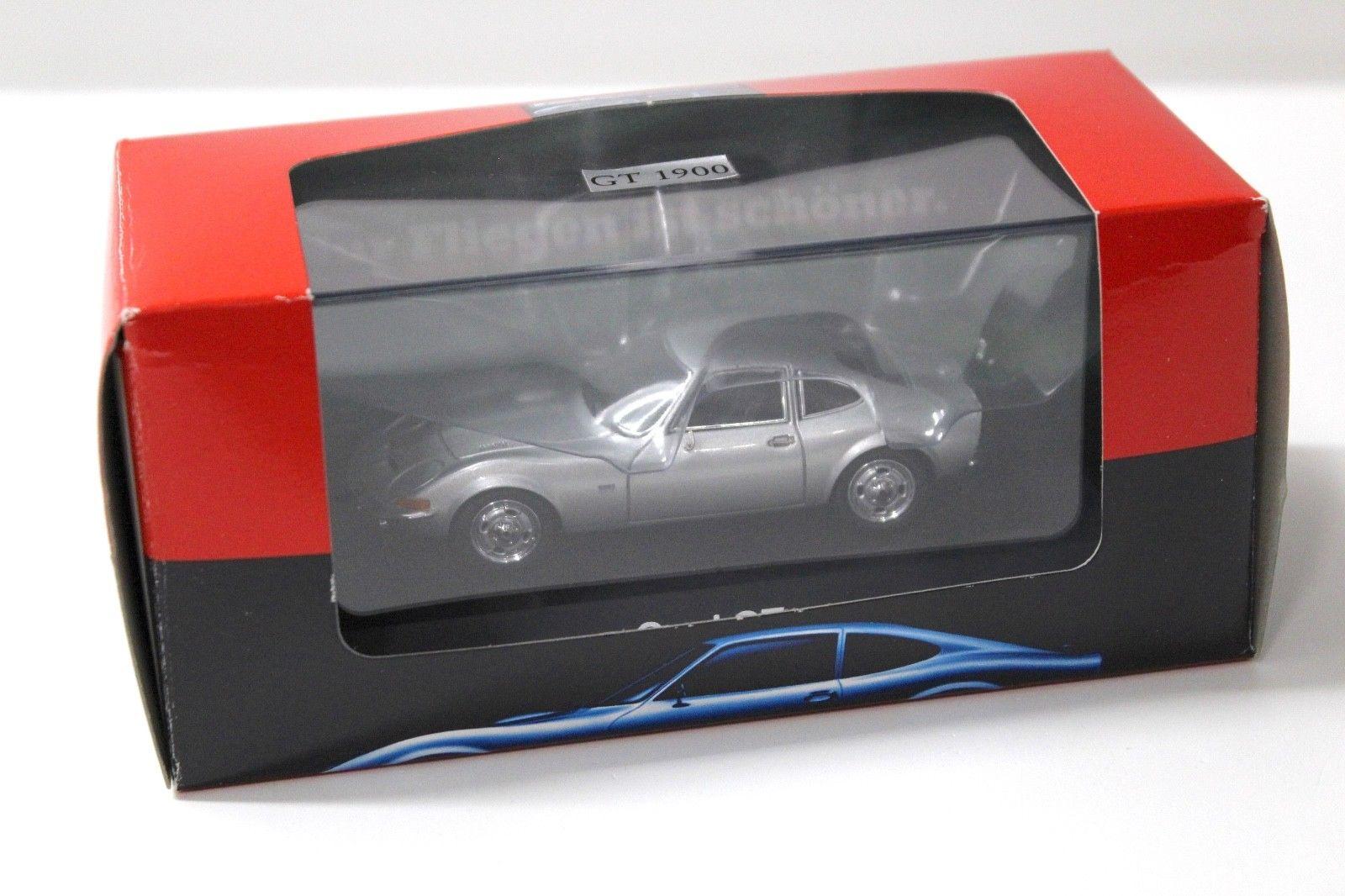 1:43 Schuco Opel GT 1900 Coupe silver