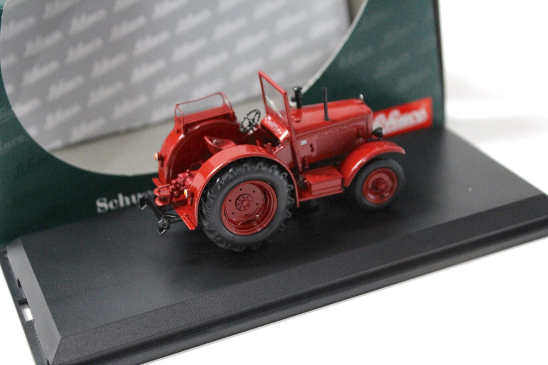 1:43 Schuco Hanomag R40 Traktor dark red