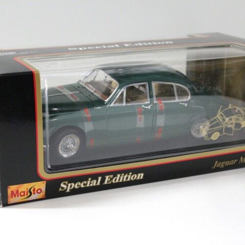 1:18 Maisto Jaguar Mark II Sedan dark green
