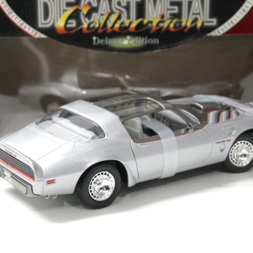 1:18 Road Signature Pontiac Firebird Trans AM 1979 silver