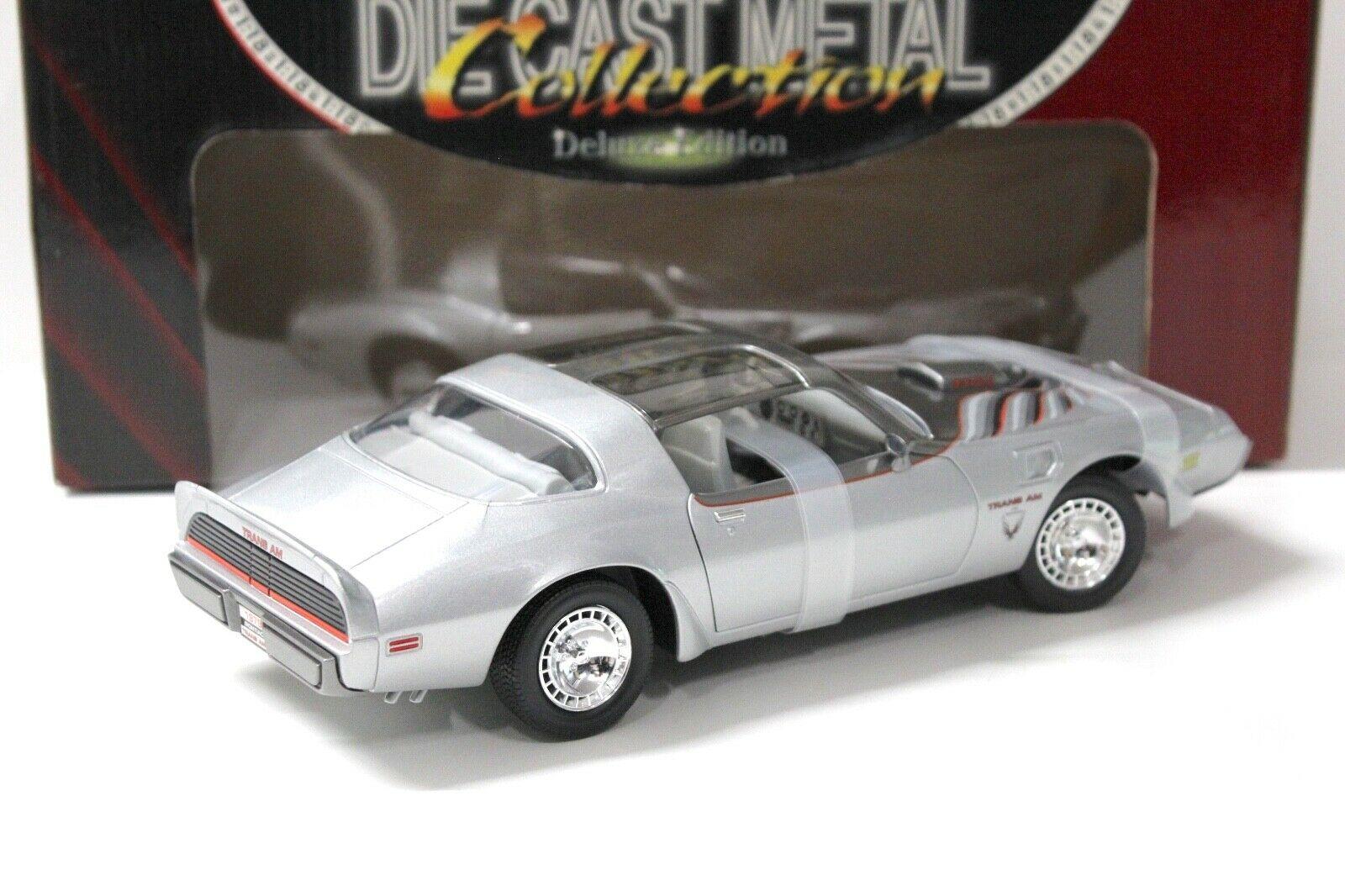 1:18 Road Signature Pontiac Firebird Trans AM 1979 silver
