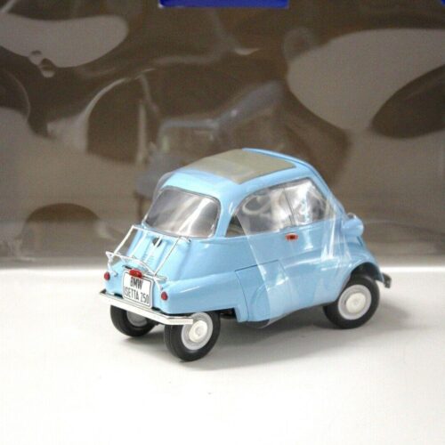 1:18 Revell BMW Isetta 250 light blue