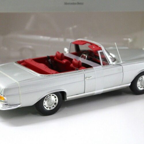 1:18 Norev Mercedes 280SE W111 Cabriolet silver DEALER VERSION