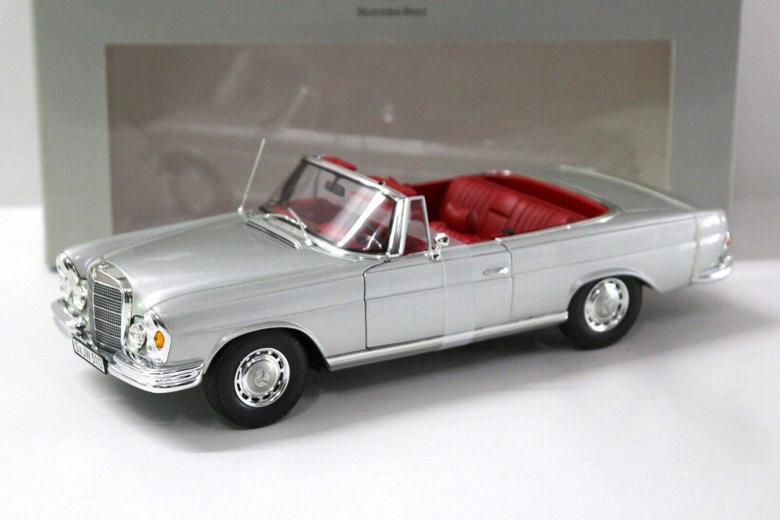 ID 45374 orig.jpg 1:18 Norev Mercedes 280SE W111 Cabriolet silver DEALER VERSION