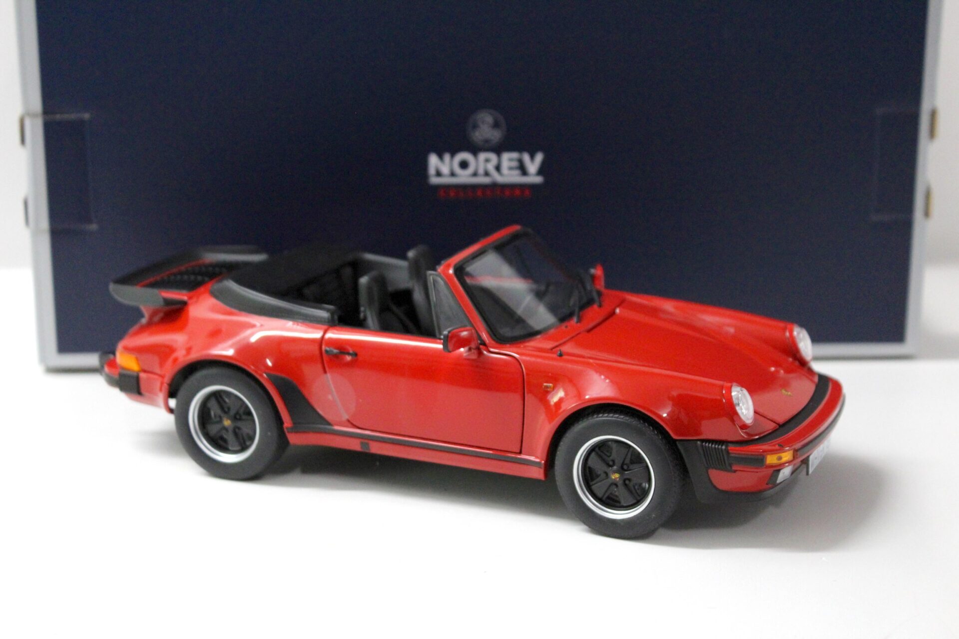1:18 Norev Porsche 911 Turbo Cabriolet G-Modell red 1987