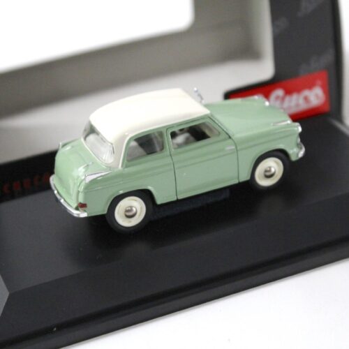 1:43 Schuco Lloyd 600 light green/ white roof