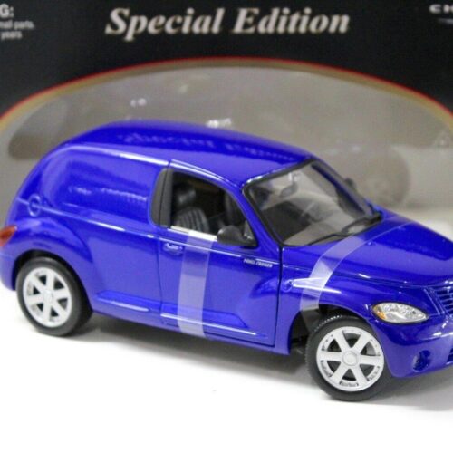 1:18 Maisto Chrysler Panel Cruiser blue