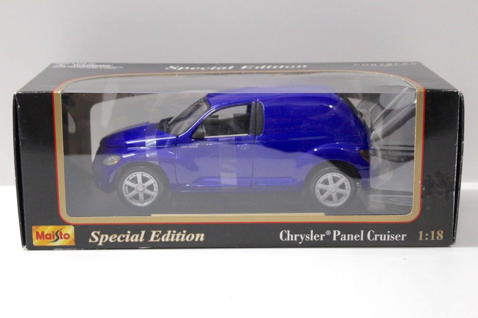 1:18 Maisto Chrysler Panel Cruiser blue