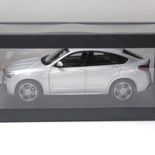 1:18 Paragon BMW X4 (F26) Glacier silver M-Pack DEALER VERSION
