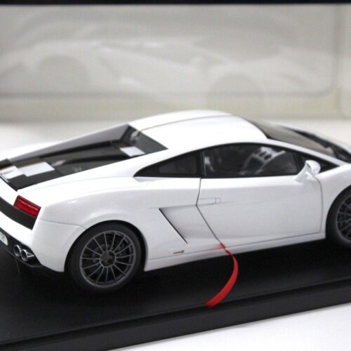 1:18 AUTOart Lamborghini Gallardo LP550-2 Balboni white