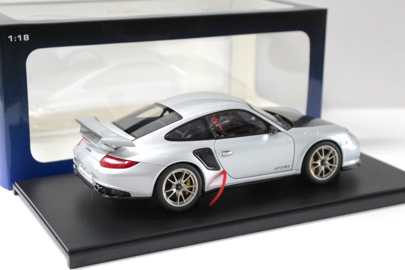 1:18 AUTOart Porsche 911 (997) GT2 RS silver