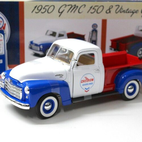 1:18 Greenlight GMC 150 Pick-UP *CHEVRON* + Gas Pump