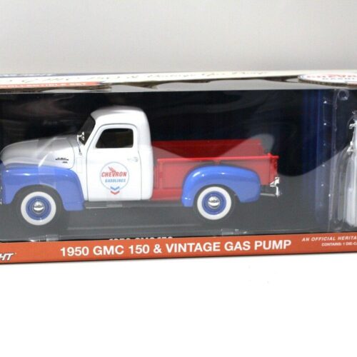 1:18 Greenlight GMC 150 Pick-UP *CHEVRON* + Gas Pump