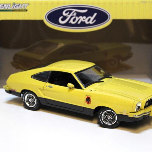 1:18 Greenlight Ford Mustang II Stallion 1976 yellow