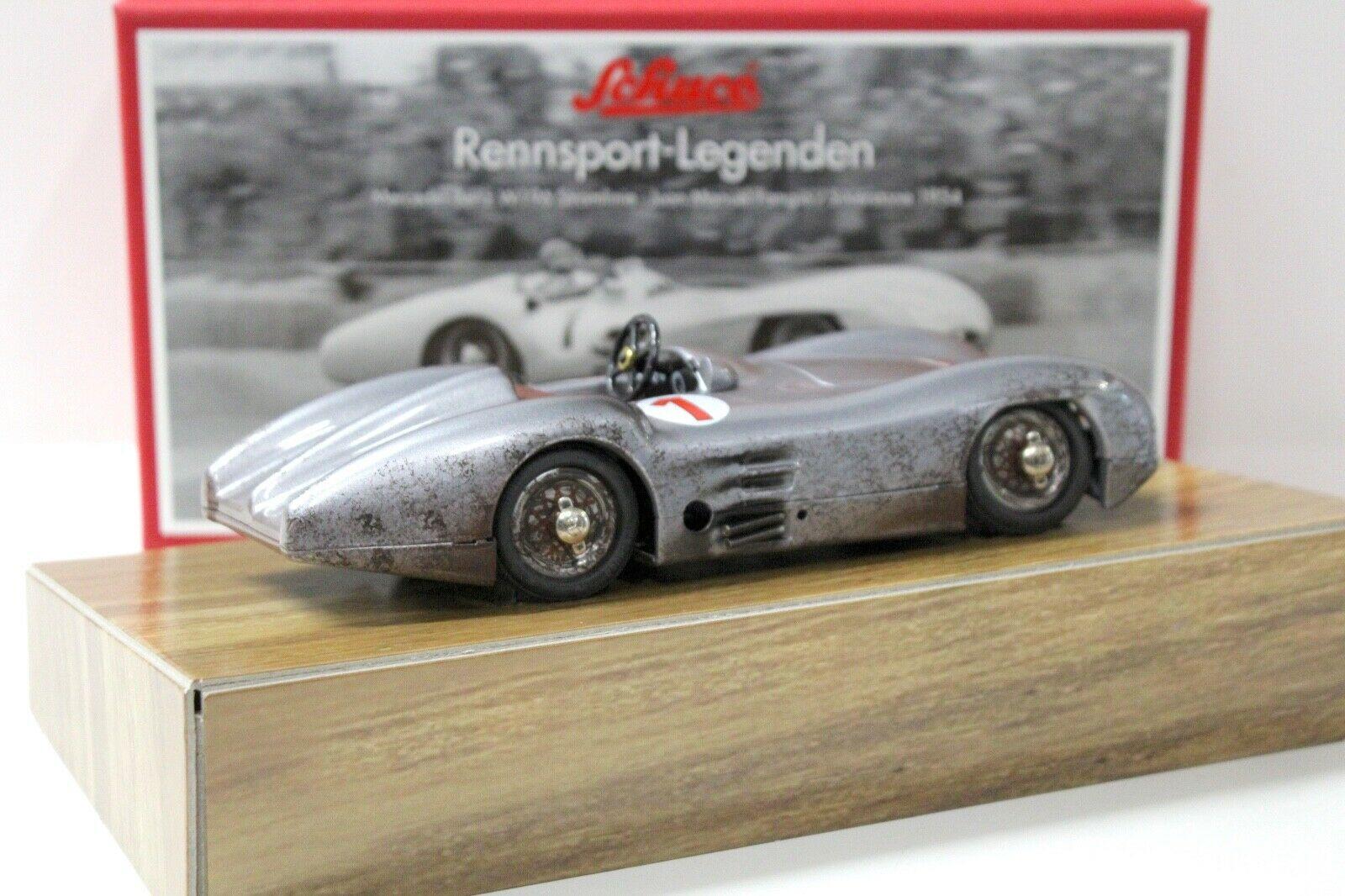 Schuco Mercedes W196 Stromlinie Fangio Silverstone 1954 After Race Version