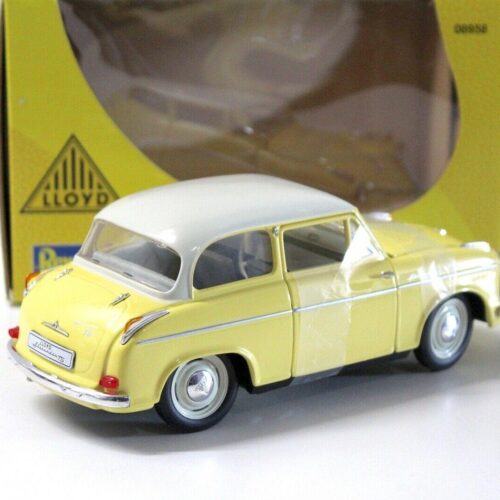 1:18 Revell Lloyd Alexander TS yellow/ white