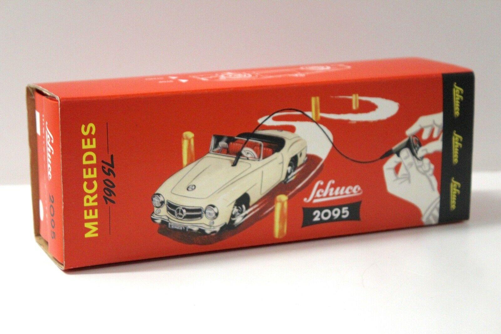 Schuco 2095 Fernlenkauto Mercedes 190SL silver