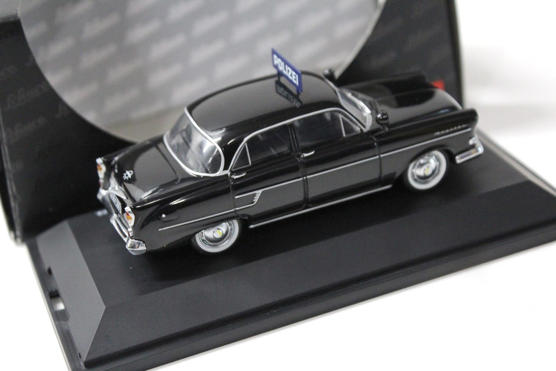 1:43 Schuco Opel Kapitän POLIZEI black