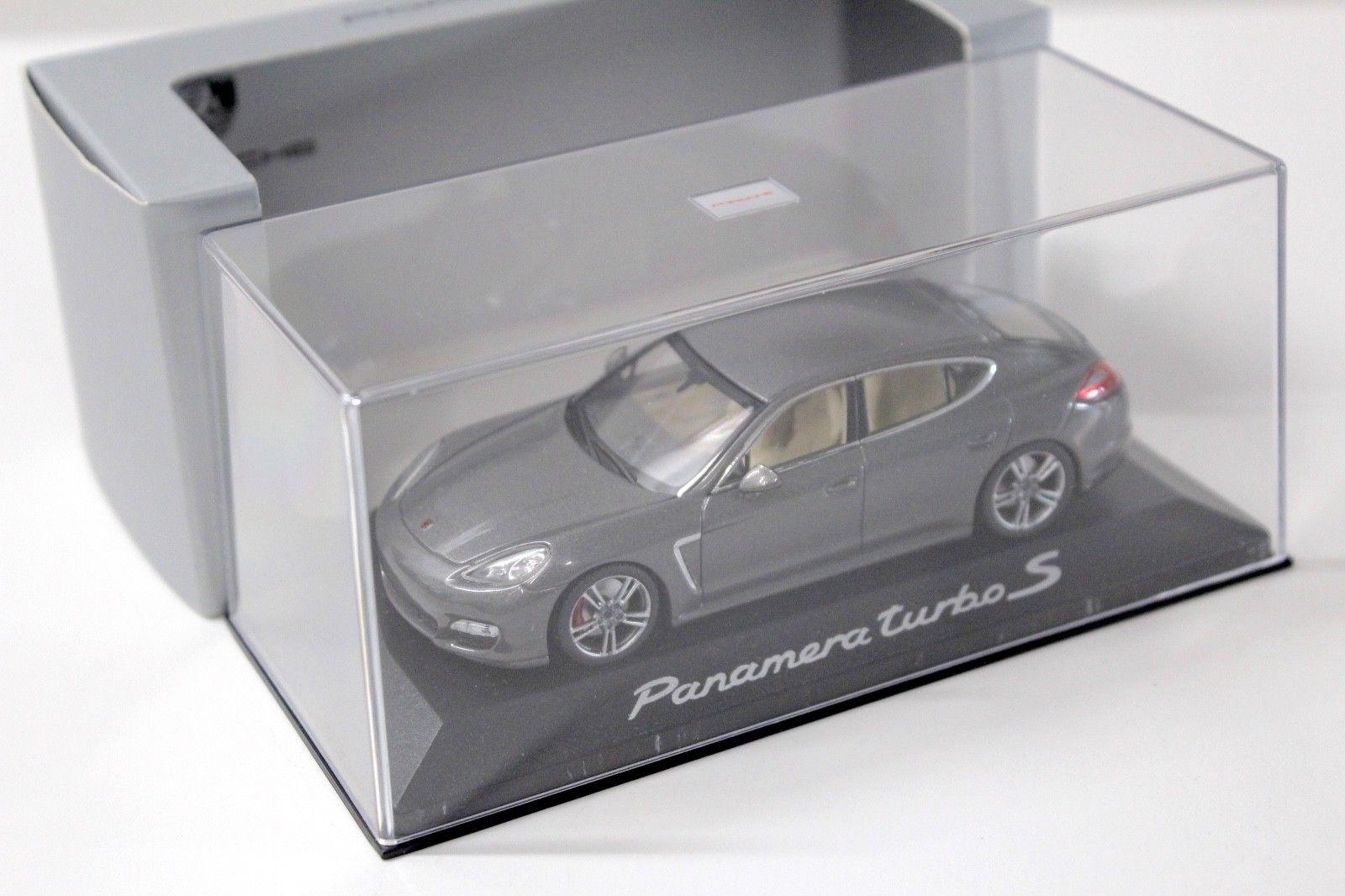 1:43 Minichamps Porsche Panamera Turbo S grey DEALER VERSION