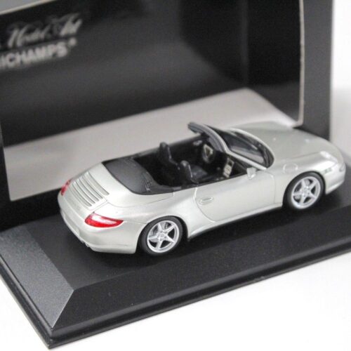 1:43 Minichamps Porsche 911 997 Carrera 4 Cabriolet silver
