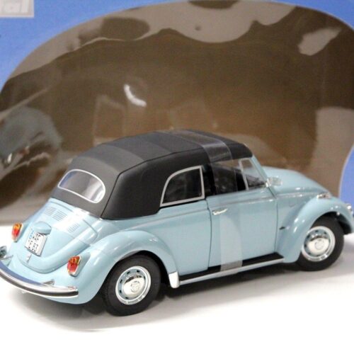 1:18 Revell VW Käfer 1302 LS Cabriolet blue