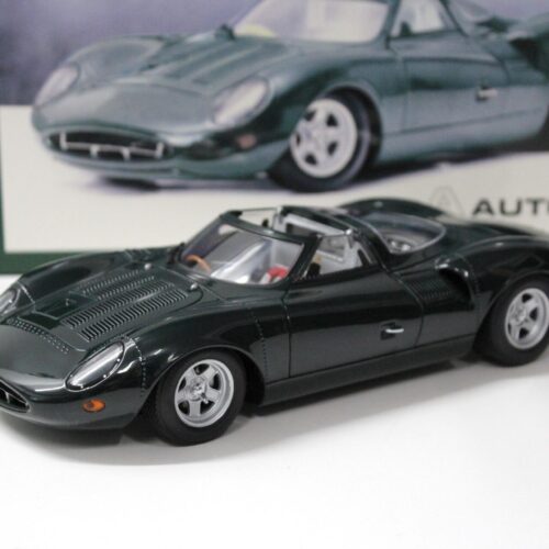 1:18 AUTOart Jaguar XJ 13 dark green