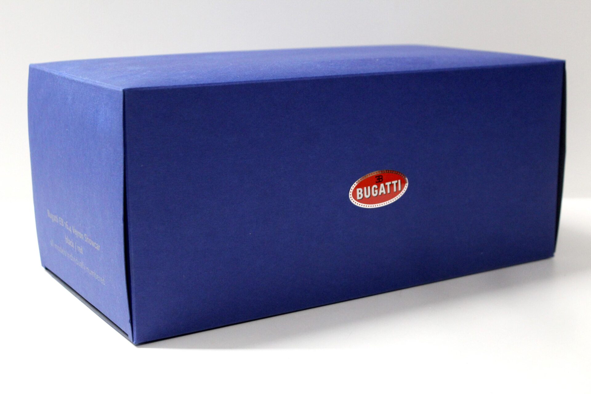 1:18 AUTOart Bugatti Veyron EB 16.4 Show Car black/ red