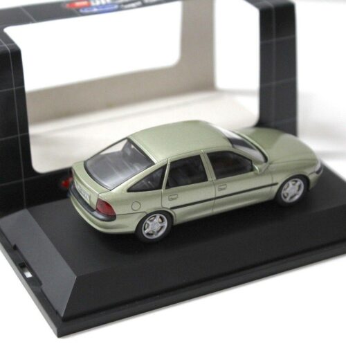 1:43 Dickie Schuco Opel Vectra Sedan light green