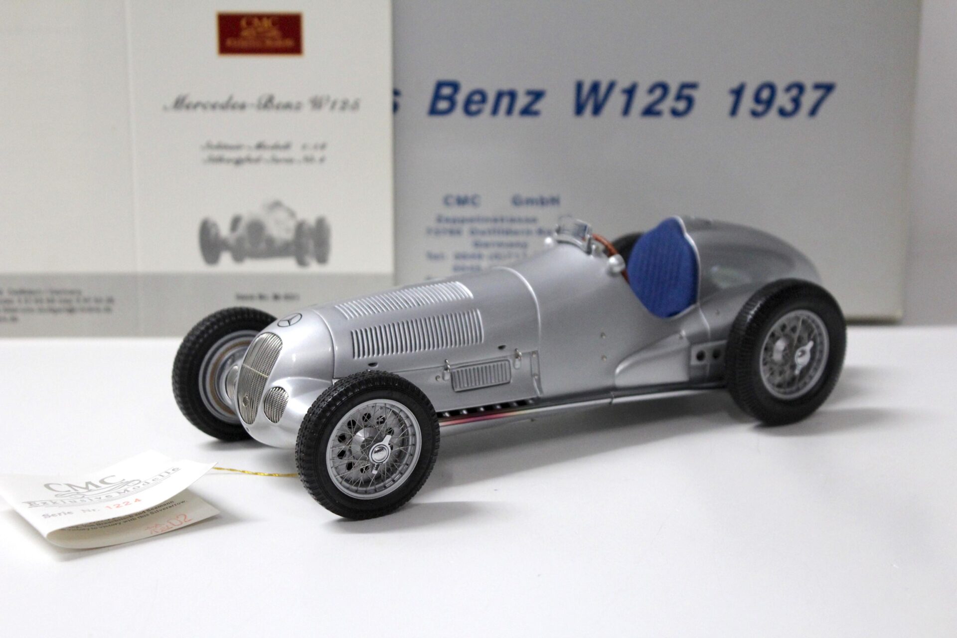 ID 47369 orig.jpg 1:18 CMC Mercedes W125 Silberpfeil 1937 silver M-031